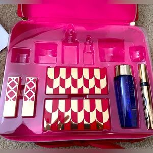 COPY - 2021 Estée Lauder beauty box __ makeup